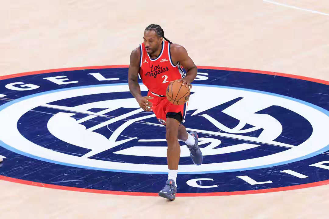 尽力了！伦纳德20中10得到24分8板5助1断 三分5中1NBA体育明星 4月1