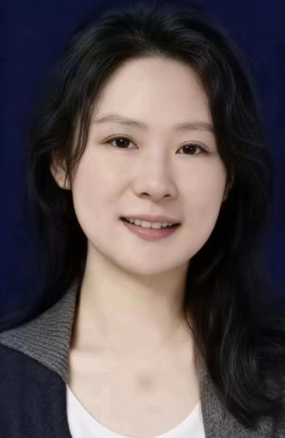 大家刷到这个事儿了吗？
左所长，把持不住了。就因为一个女人——唐婵玉。
说实话，