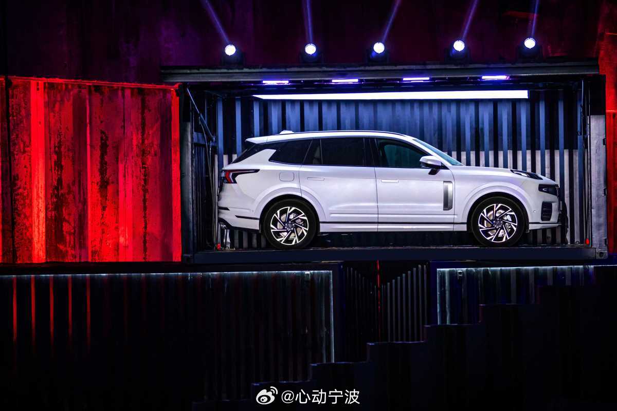 宁波以汽车产业为翼助推经济高飞 2025年，宁波汽车制造业产值达4330亿元，占