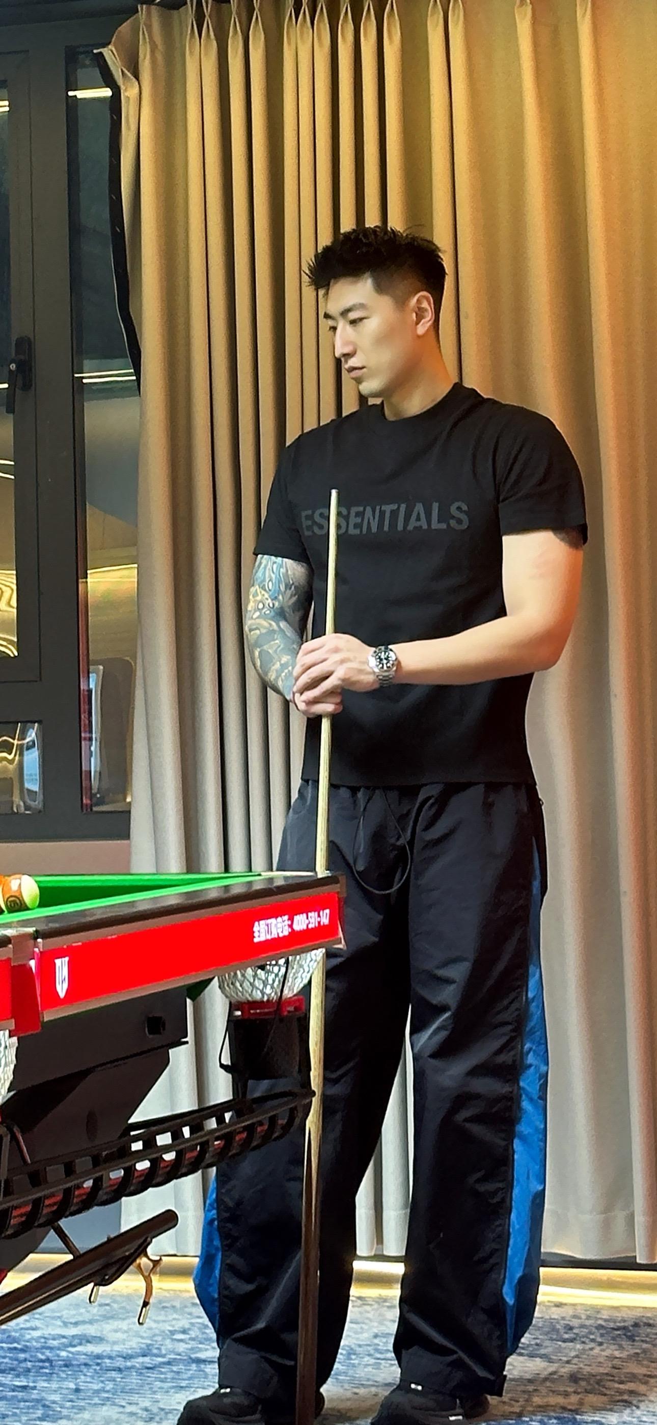 台球🎱。