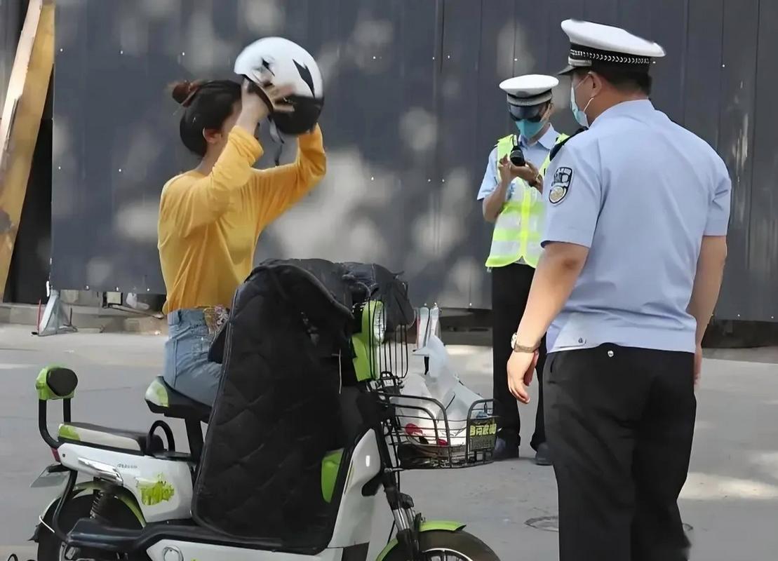厉害了我的车！2种电动车交警不查罚，许多人都不知道
 
电动车是咱们老百姓日常通