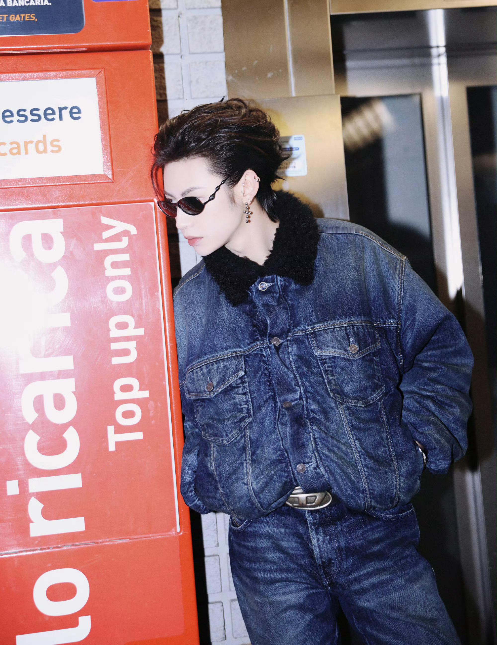 小鬼王琳凯 DIESEL 亮相品牌 2026秋冬大秀 