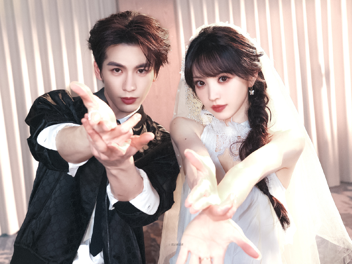 🤵👰🏻搭配食用咱们结婚吧张凌赫田曦薇头纱转场