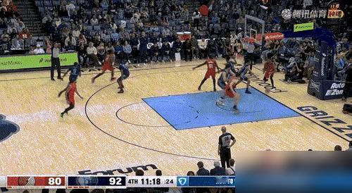 各方媒体和评论员评价杨瀚森生涯第一次首发表现：

比赛里就是杨瀚森生涯第一次首发