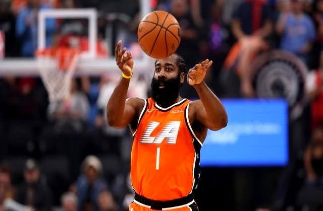 快船这局是真解不了，哈登不走不行了。

截至12月1日，洛杉矶快船队2025-2