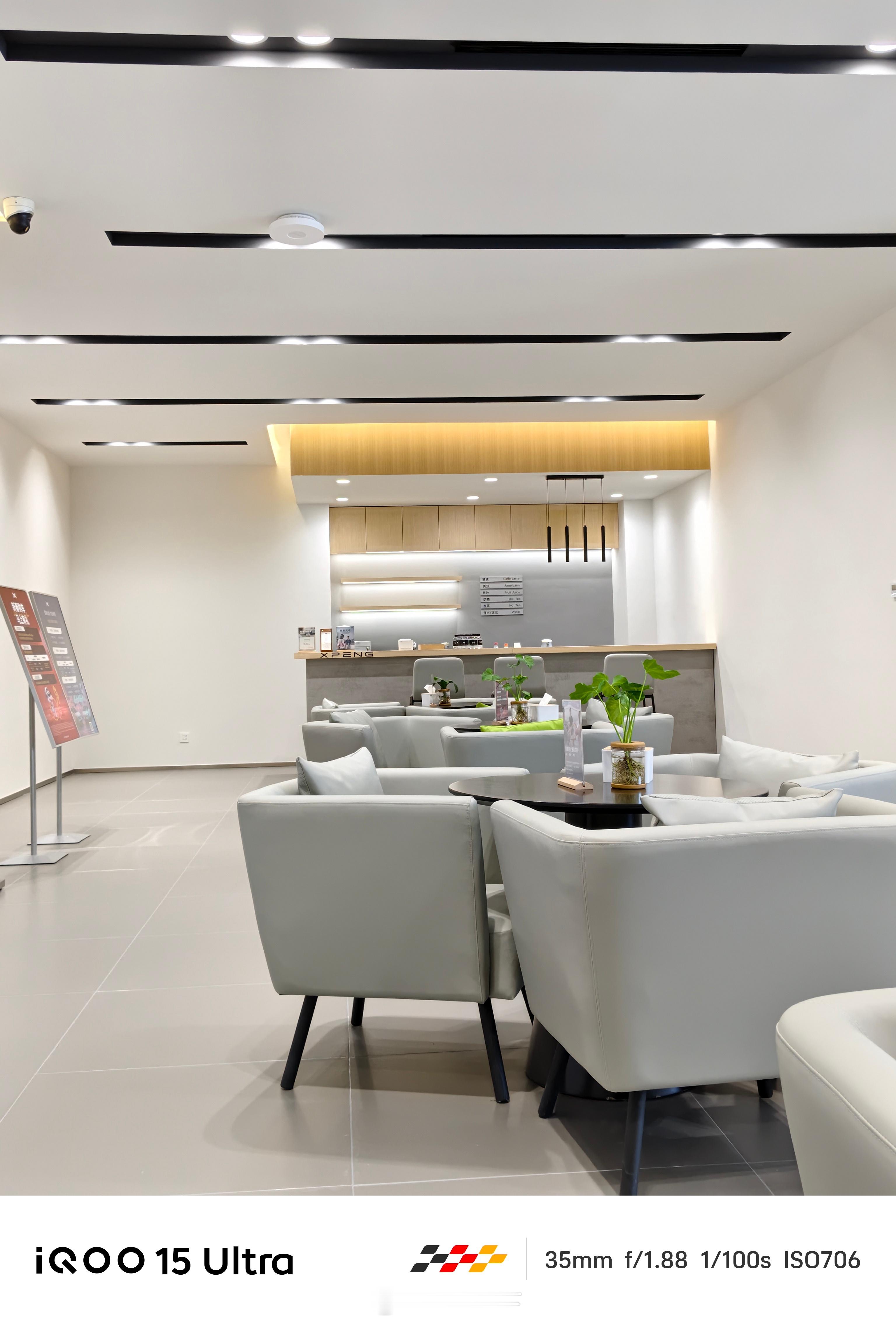 刚才开小鹏MONA M03 Max来做首保，第一次体验高速自动进出ETC通道。双