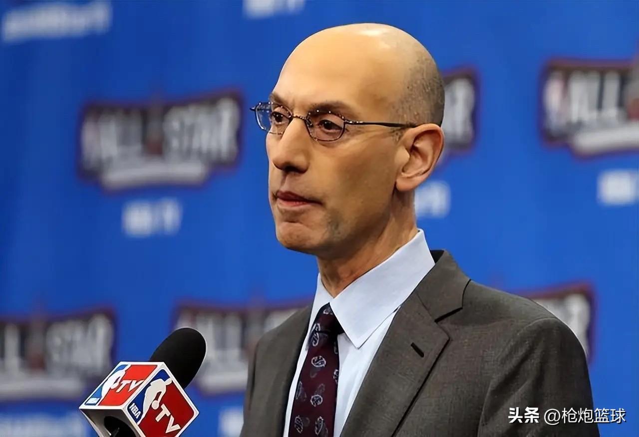 肖华终于出手了

NBA总裁肖华今天一档节目中谈到了摆烂和扩军的问题，他说：“我