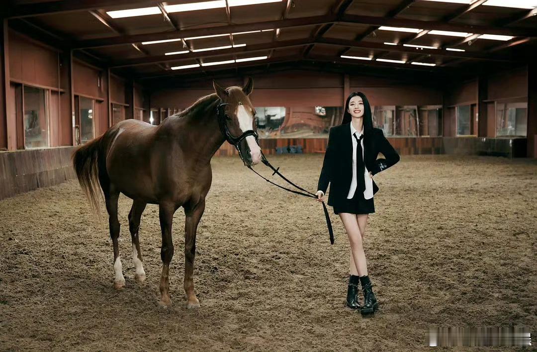 王楚然这照片一看就是p的，好敷衍 ​​​