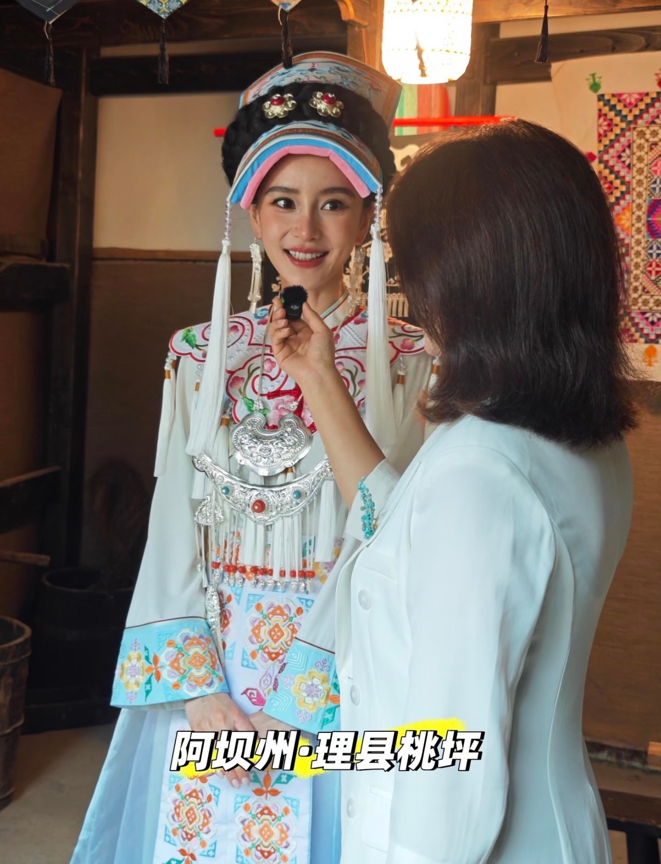 Angelababy在理县桃坪羌寨拍广告～路人随拍原相机 