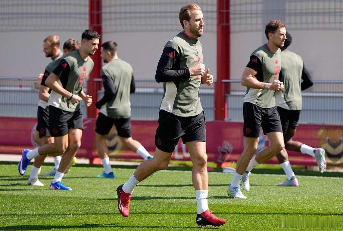 🚨來自塞貝納大街的好消息，為這重要的一週揭開序幕：除了受傷的倫納特·卡爾和斯文