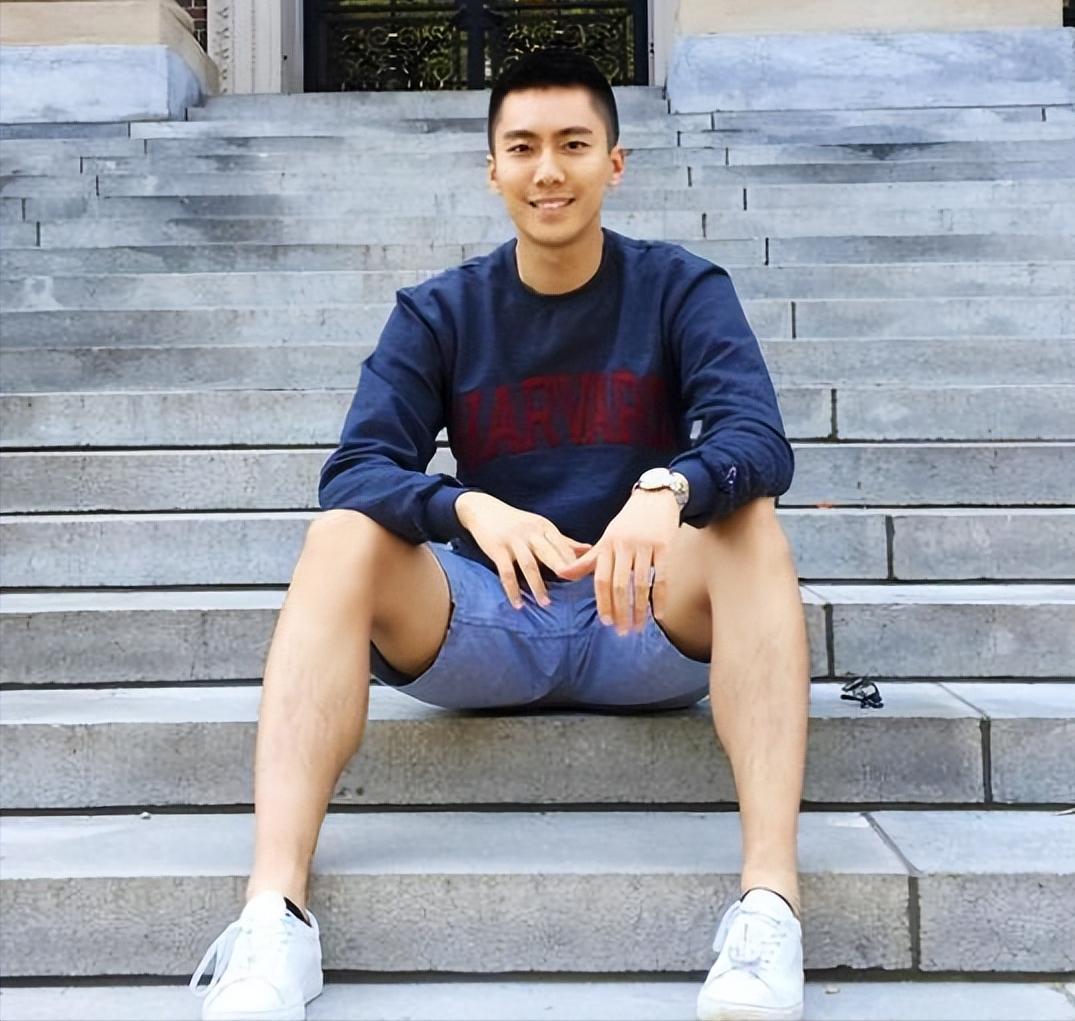“我不去清华，我要去美国！”18岁厦门高中生放弃保送清华，坚持要考美国耶鲁！4个
