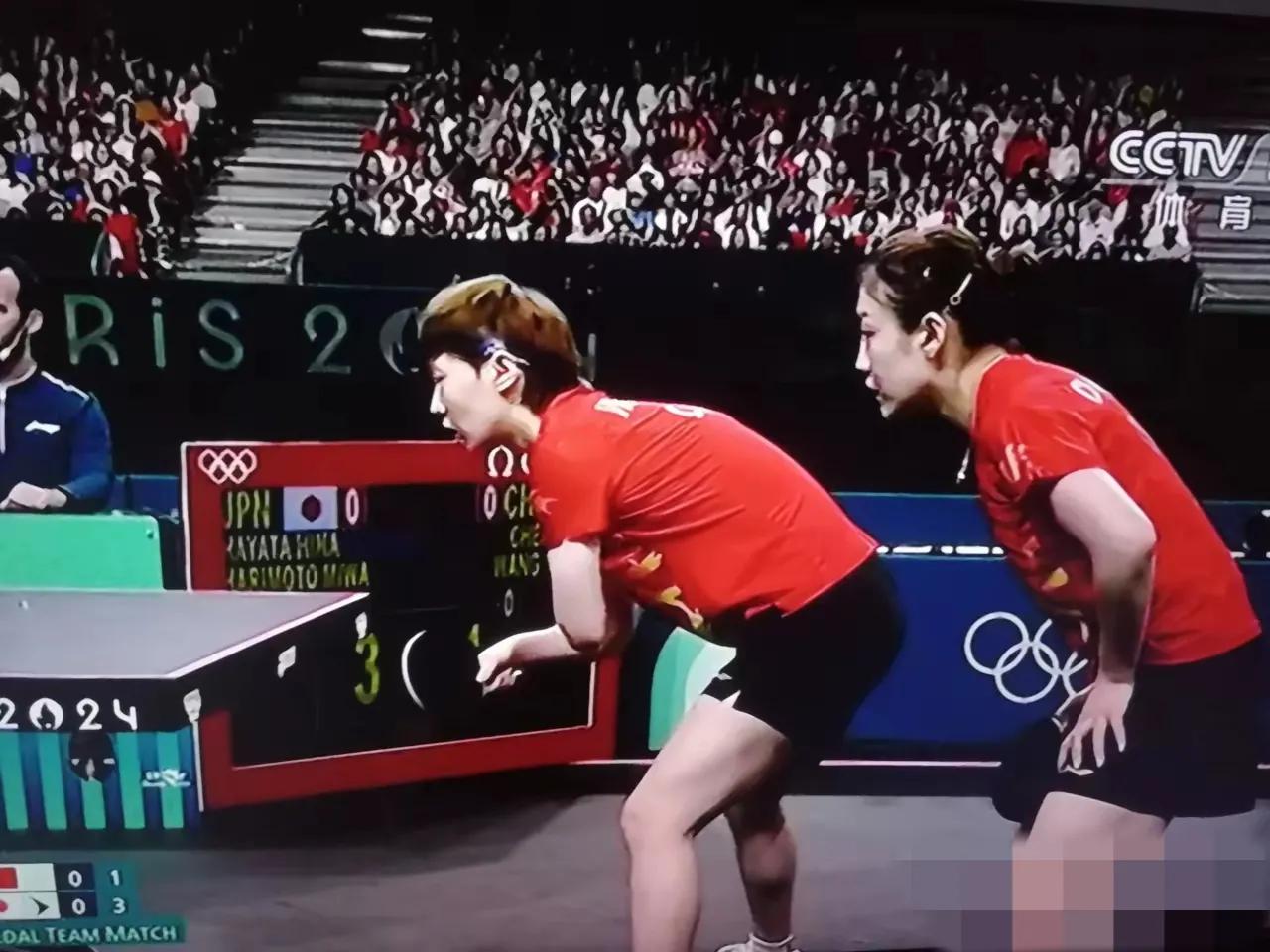 中国女乒团体赛与日本队决赛，第一局陈梦/王曼昱对阵张本美和/早田希娜，打得太激烈