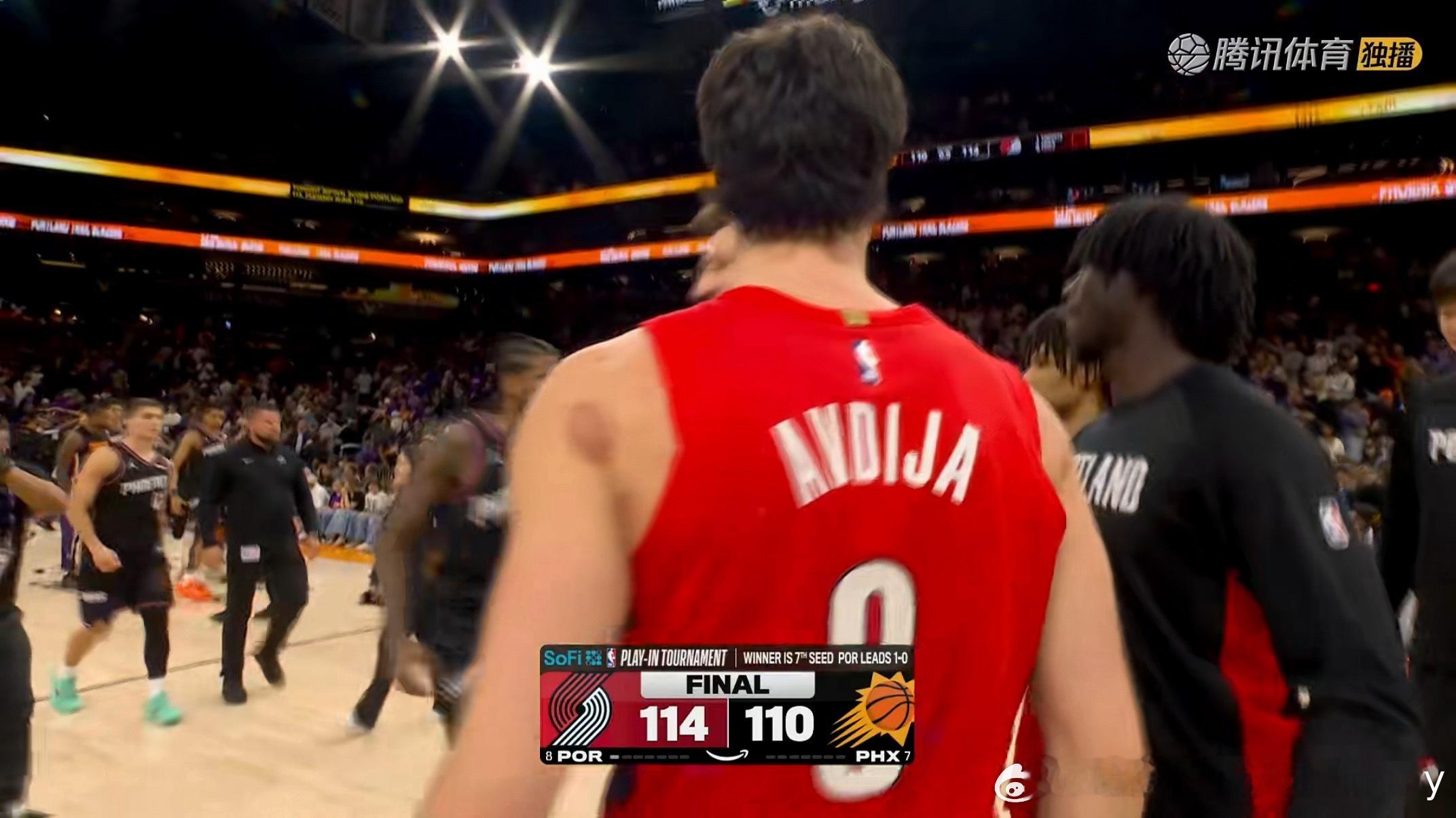 开拓者战胜太阳！挺进季后赛！ 