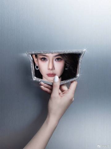 戚薇活的好通透戚薇说外表和内在同样重要 现在的戚薇真的自带松弛感！明白刚和柔不是