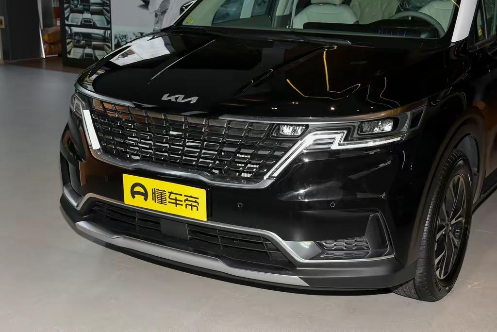 作为主打家用与轻度商务的中大型MPV，起亚嘉华二手车凭借均衡的空间表现和务实的性