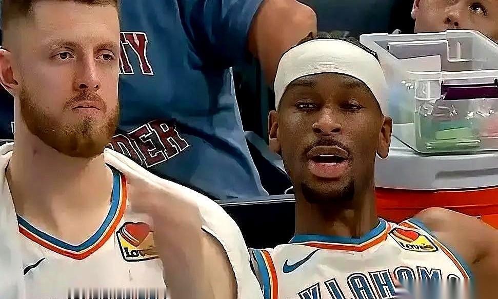 3个首轮，就为了换个人用半年？
雷霆那个攒了一辈子“龙珠”的总经理，疯了？
外人