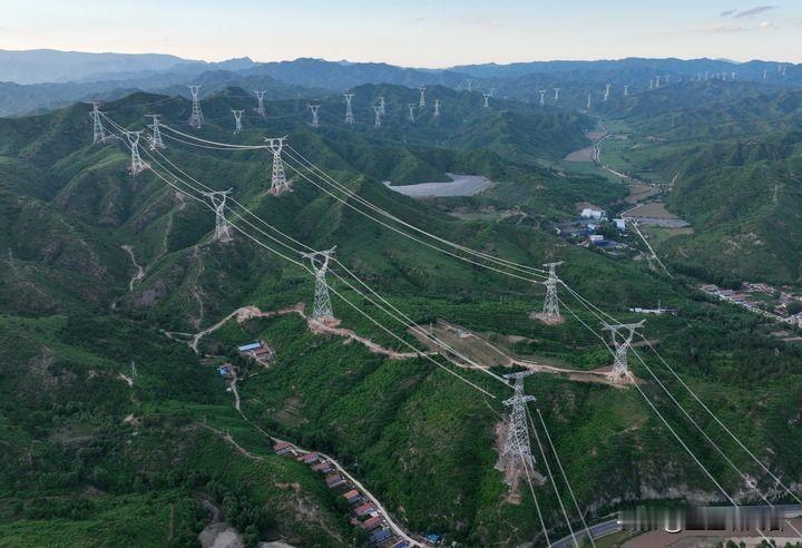 重磅顶层规划落地！新型电力系统建设全面提速，核心增量方向一目了然
 
国家发改委
