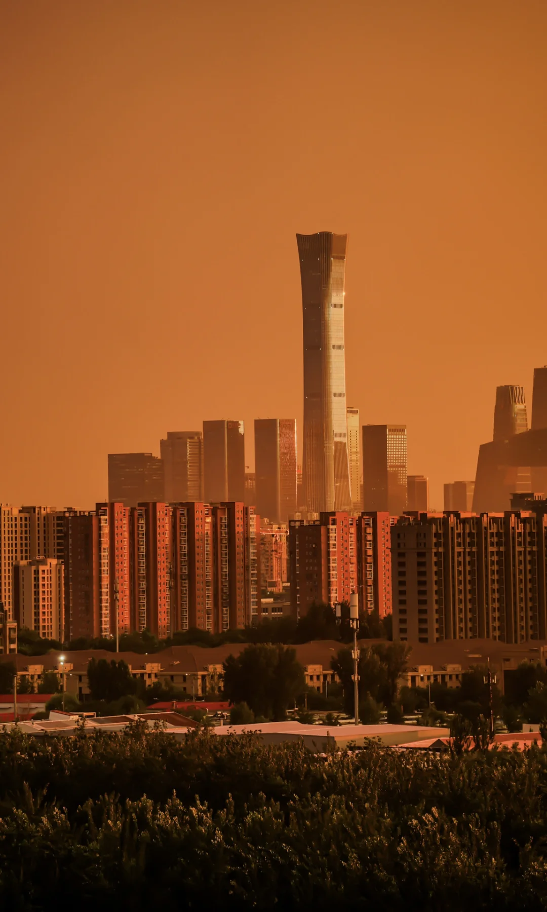 北京！彩虹没看到，看到暴雨过后的世纪晚霞！