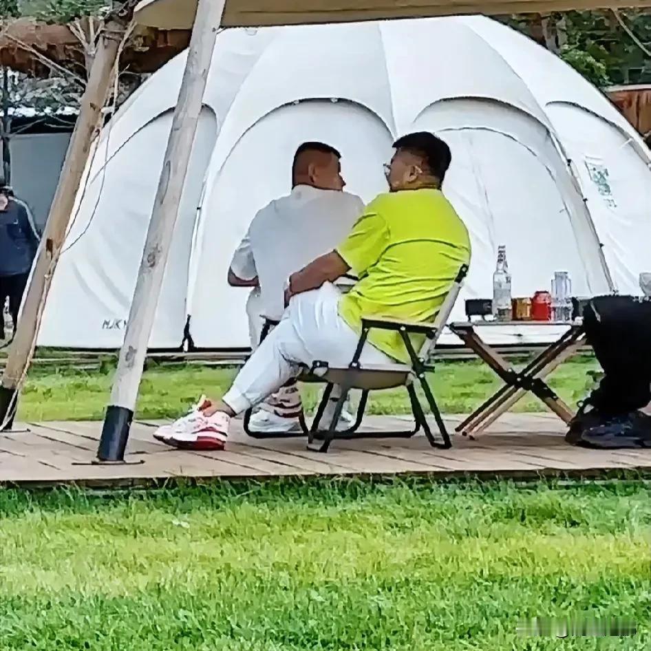 太原老葛把蒙古包带进大同
大同天气温差大，有时热，有时冷，太原老葛团队的蒙古主播