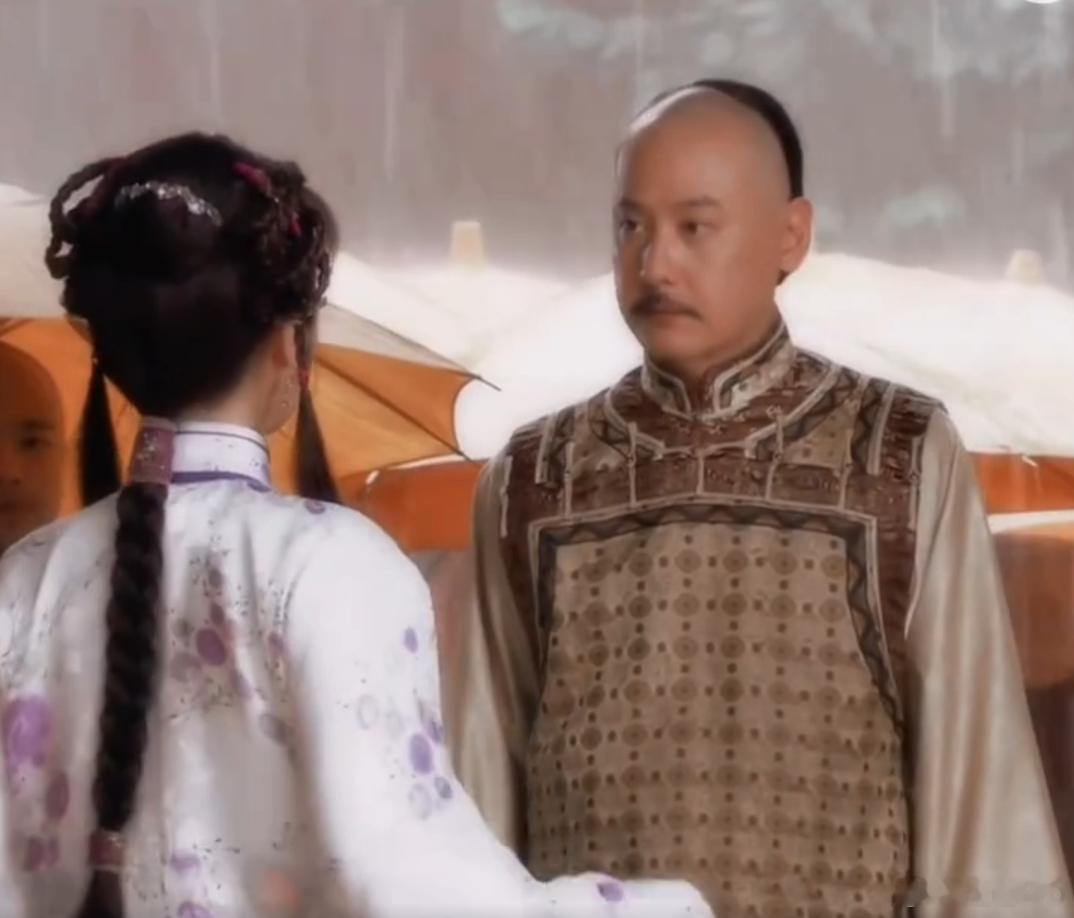 夏雨荷和乾隆一见误终生是这样的 一个糟老头子，一个二八年华少女，还一见误终身 