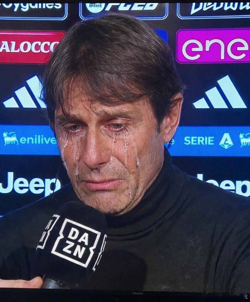 共和报：德劳伦蒂斯对于欧冠耻辱性出局非常愤怒！期待开炮国际米兰欧冠热点现场