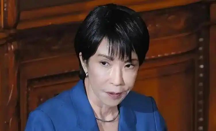 日本前首相曾提醒高市，当年中国免掉千亿赔款，是因给日本立了个死规定，这笔钱按当时