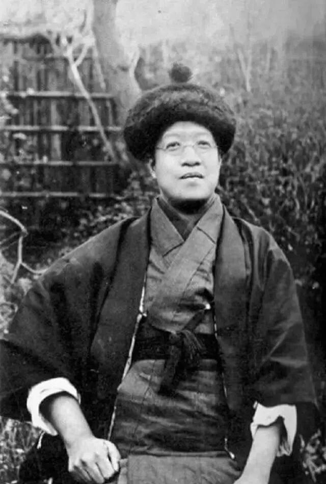 特立独行惊世骇俗   章太炎先生晚年三件事

 
1. 为黎元洪题写挽联
 
-