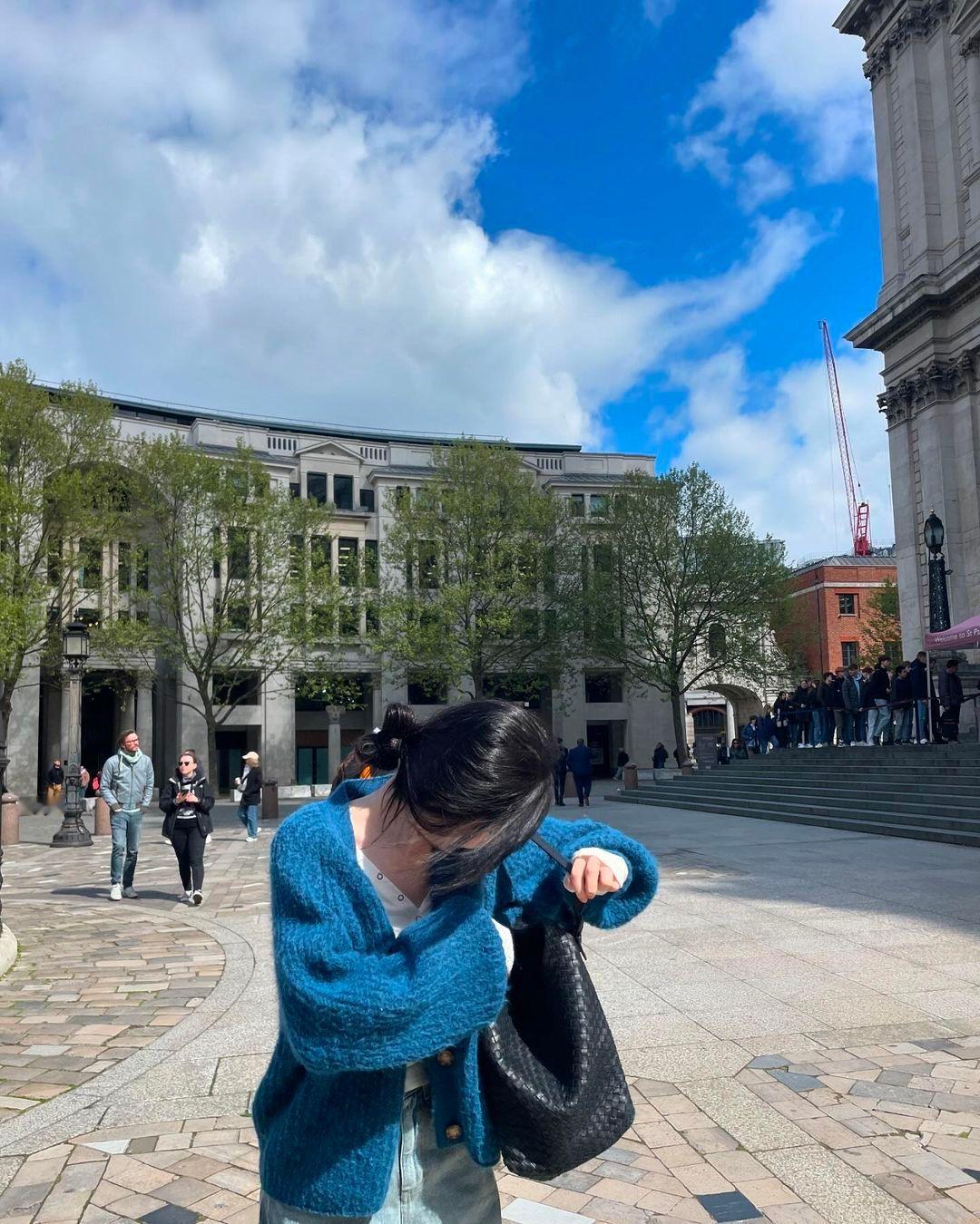 ☀️🌧️✨🫧*李彩领 ​​​