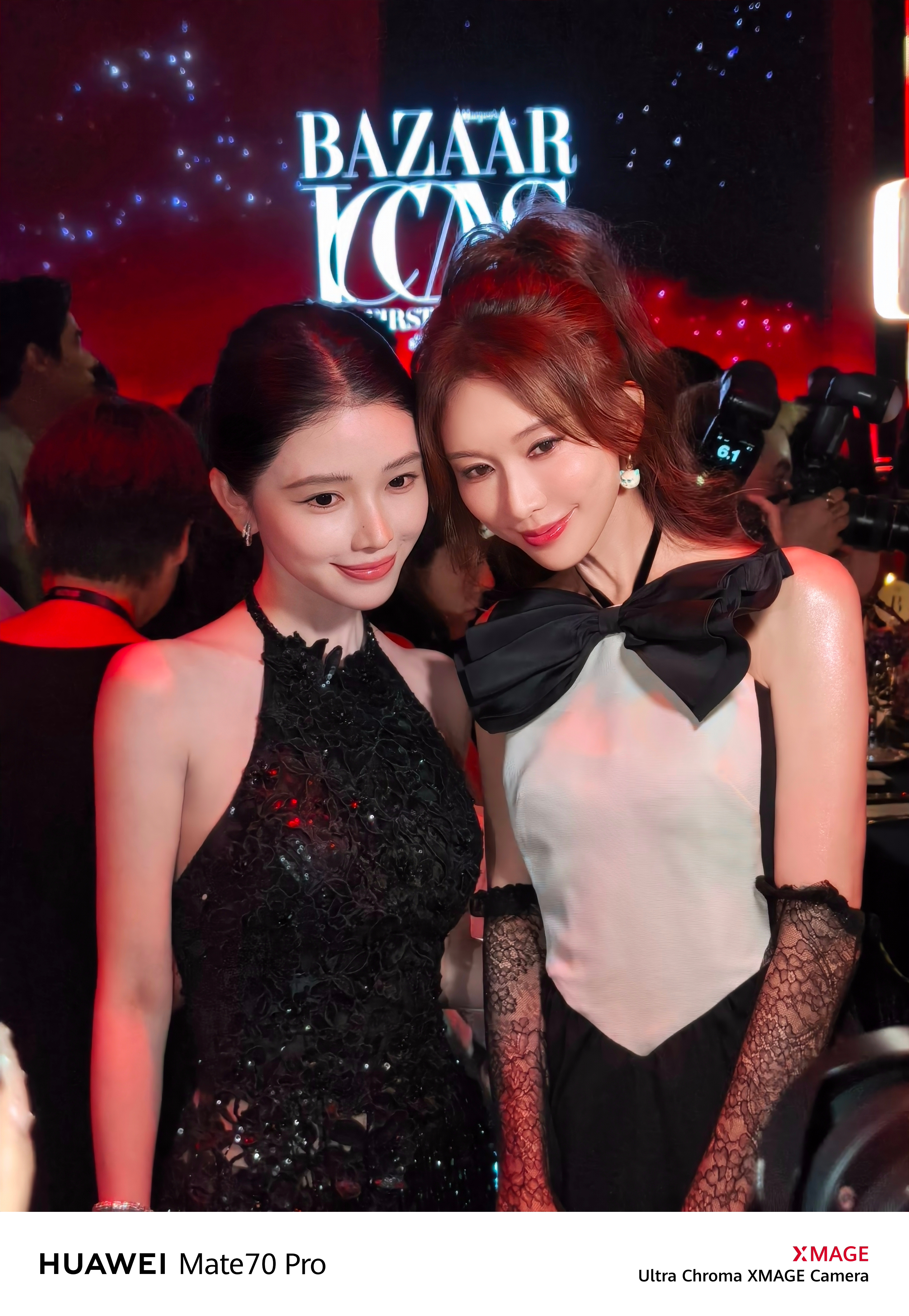别人都是先看美女～我先看的水印[吃瓜][吃瓜][吃瓜]方圆林志玲美女旁边还是美女