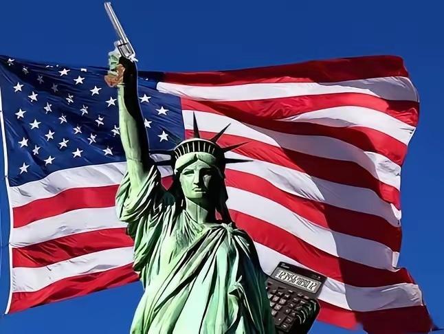 一位美籍华人道出了国际政治的残酷真相：不少小国宁愿得罪中国，也不敢得罪美国，根源