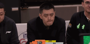 越打越兴奋！CBA辽宁对阵上海的比赛进入第二节，上海男篮再度掀起一波连续攻势，继