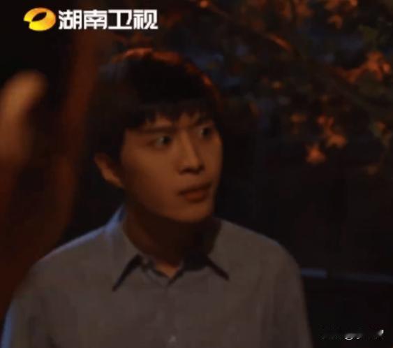 大家都觉得看范丞丞演戏很出戏，完全没法和剧情角色融入，与其他人也格格不入，很好奇