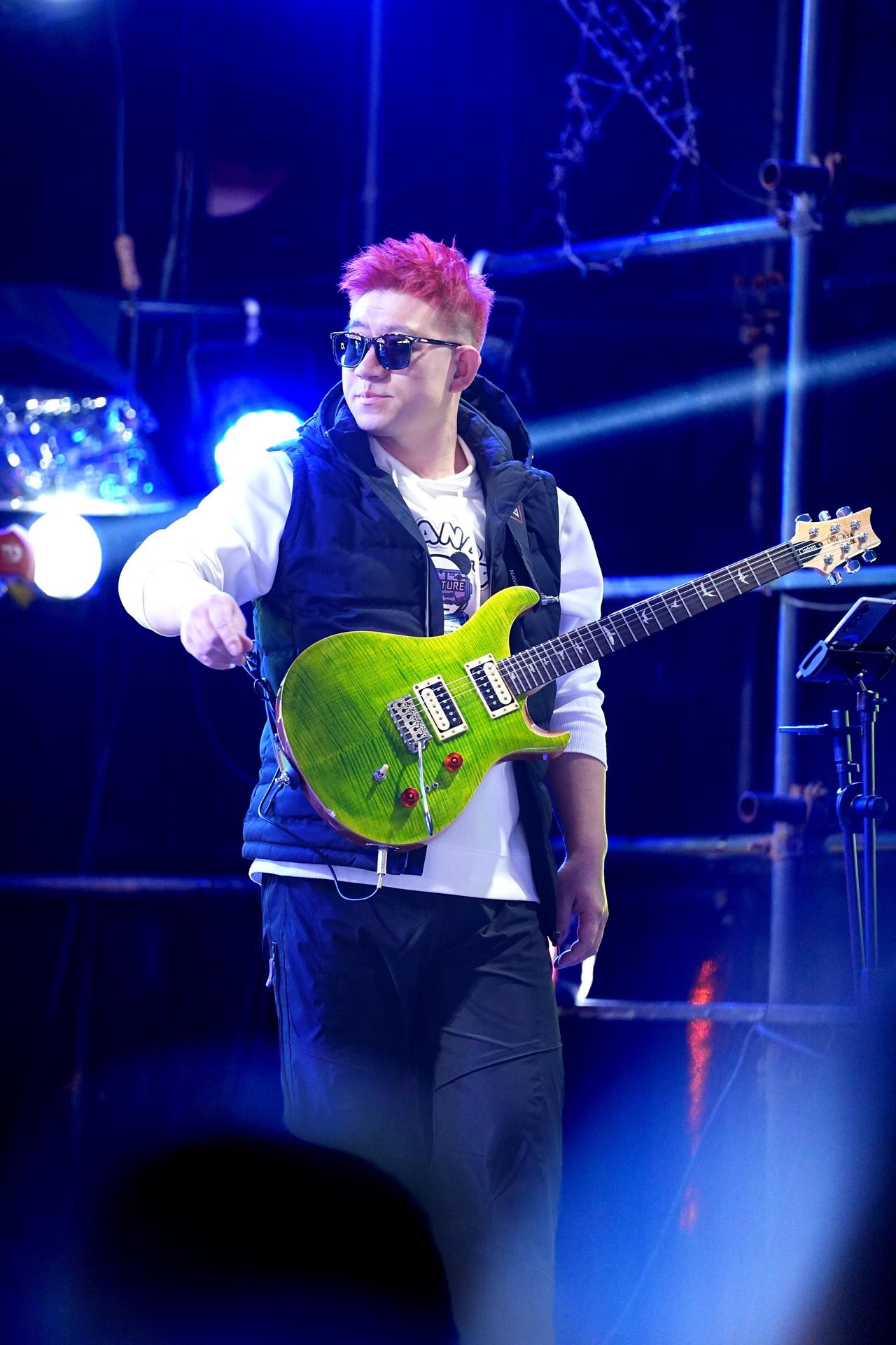 带病捧场 ，祝演出圆满成功