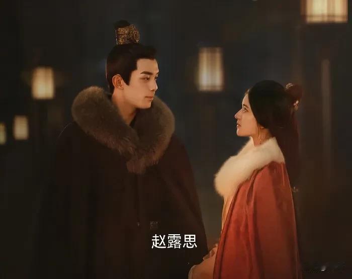 “吴磊”合作过的七位女明星，谁美？
《星汉灿烂》中的赵露思，《长歌行》中的迪丽热