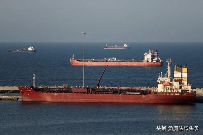 超1100万桶！“冲突后，伊朗原油全部运往中国”美以伊军事冲突不断，霍尔木兹海峡