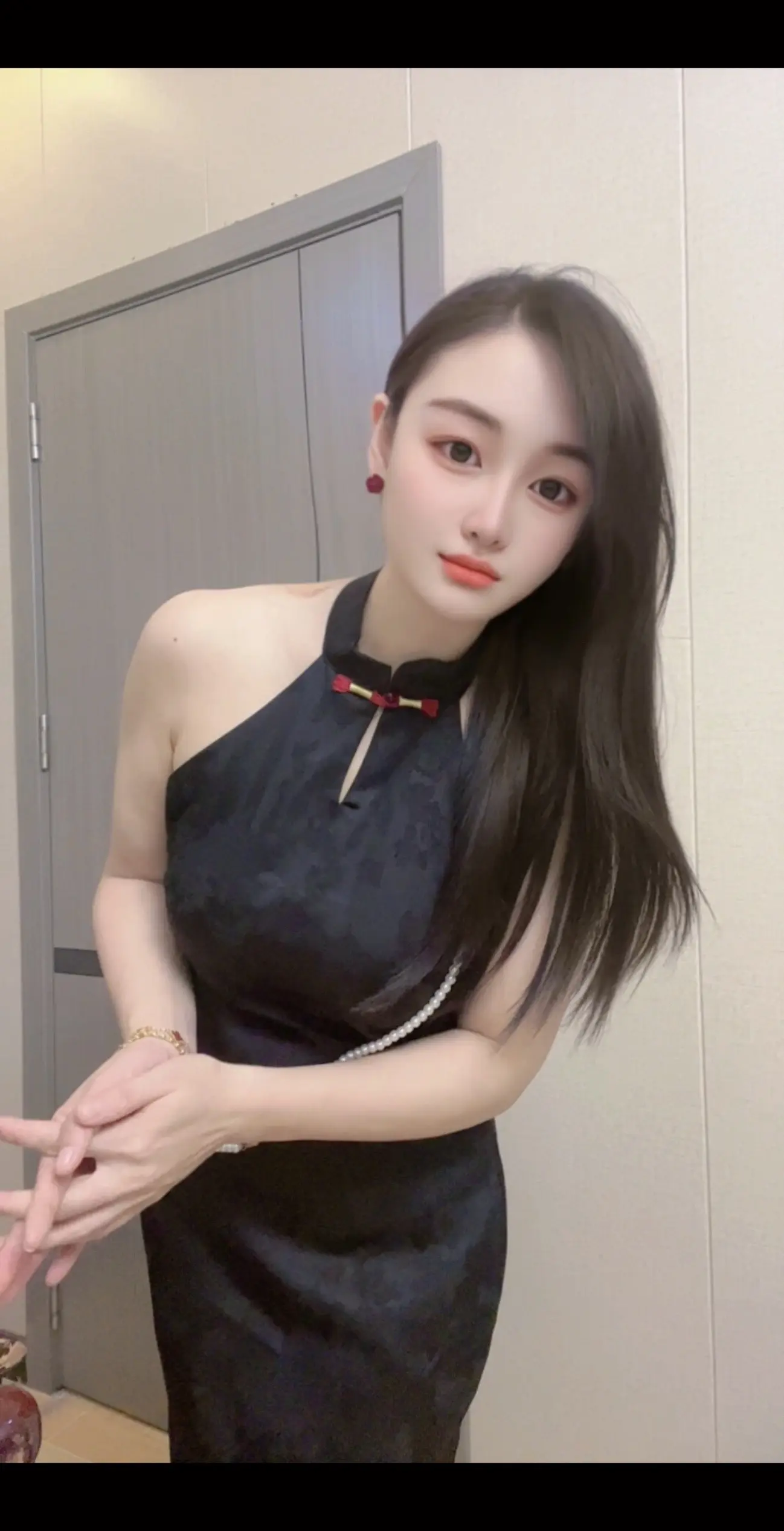 12万粉丝，以为会今天生日，会有哥哥来看我，我以为会有来送个祝福送个灯...
