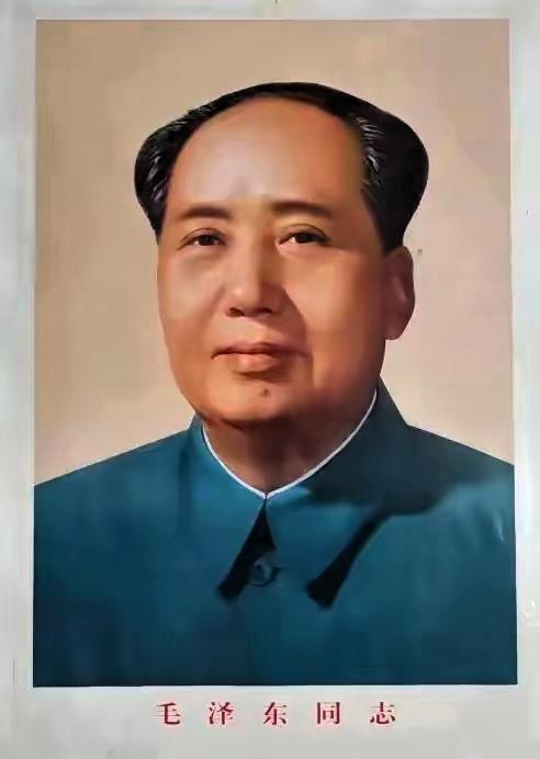 有国才有家，有家才有国，国家是千万小家凝聚成的信仰港湾，小家守着大家才叫安稳人间