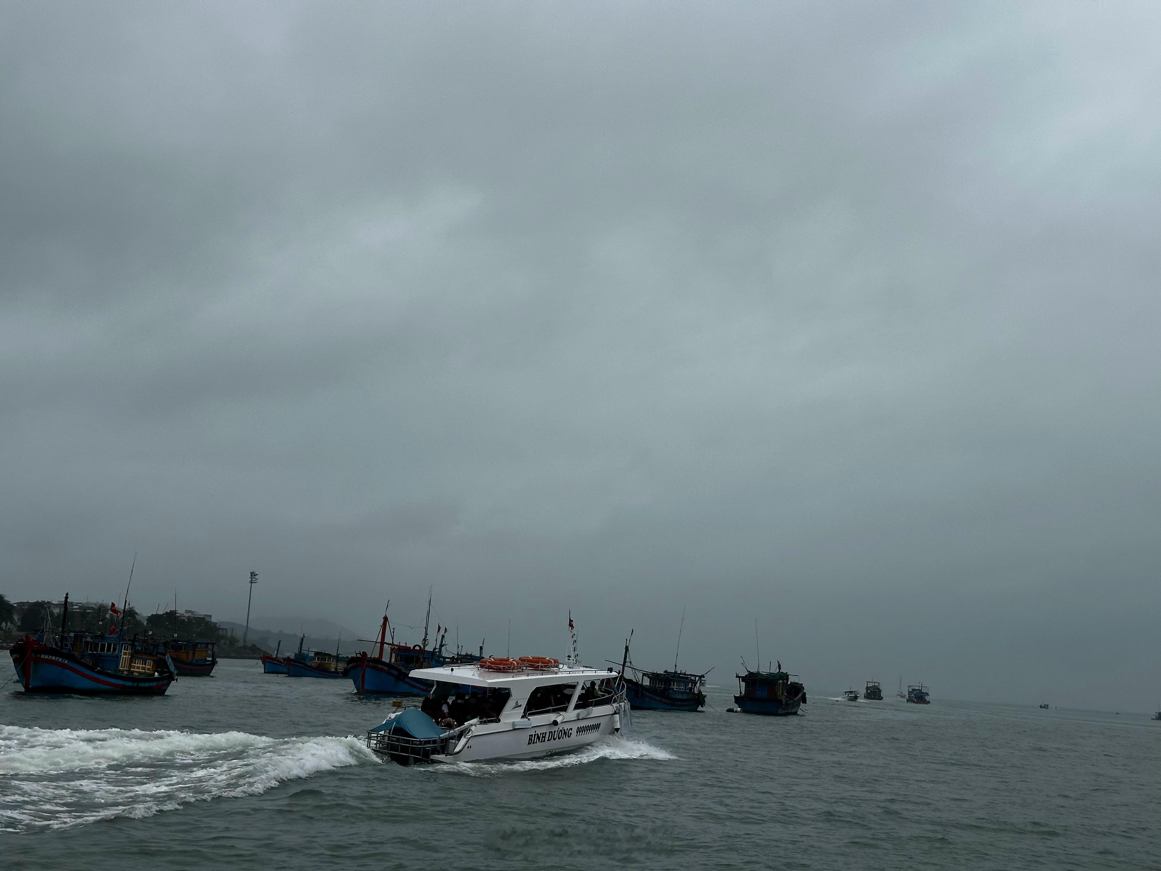 风浪越大，期权费越贵。 越南·芽庄海滩
