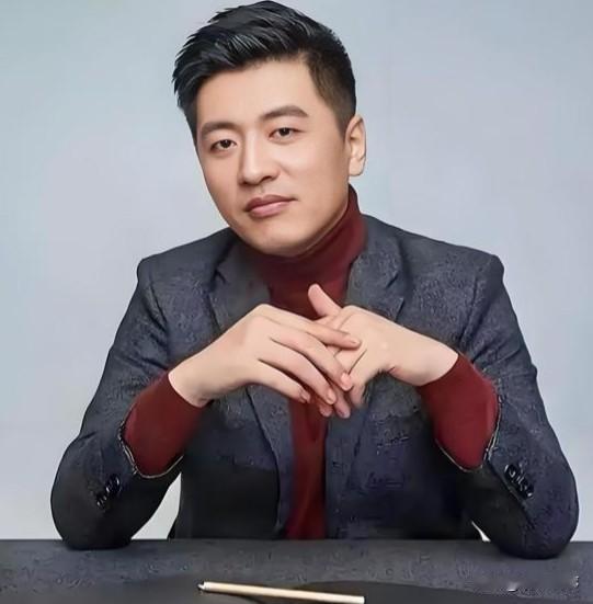 近日，网信部门指导相关网站平台，依法处理网络名人的违规违法行为。针对张雪峰、吴成