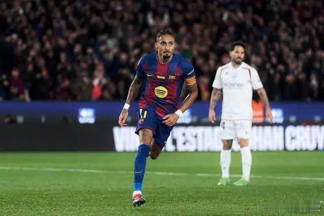 2-0！亚马尔低迷，拉菲尼亚闪耀诺坎普，巴萨7连胜，甩开皇马7分12月14日凌晨