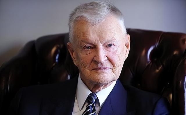 预言苏联解体的美国高官，曾预言：美国制裁中国绝不会正面对抗，但能用一种特殊手段。