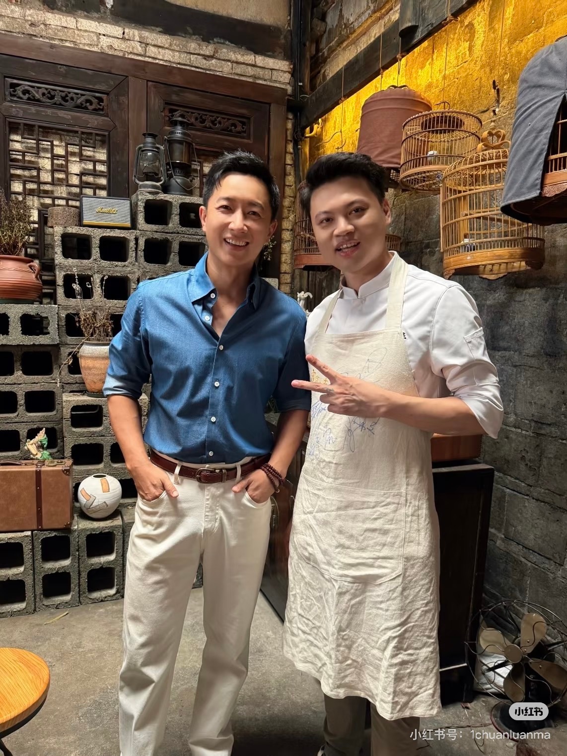 在别人的合影里见到庚哥[哈哈][哈哈][哈哈]帅帅哒 ​​​