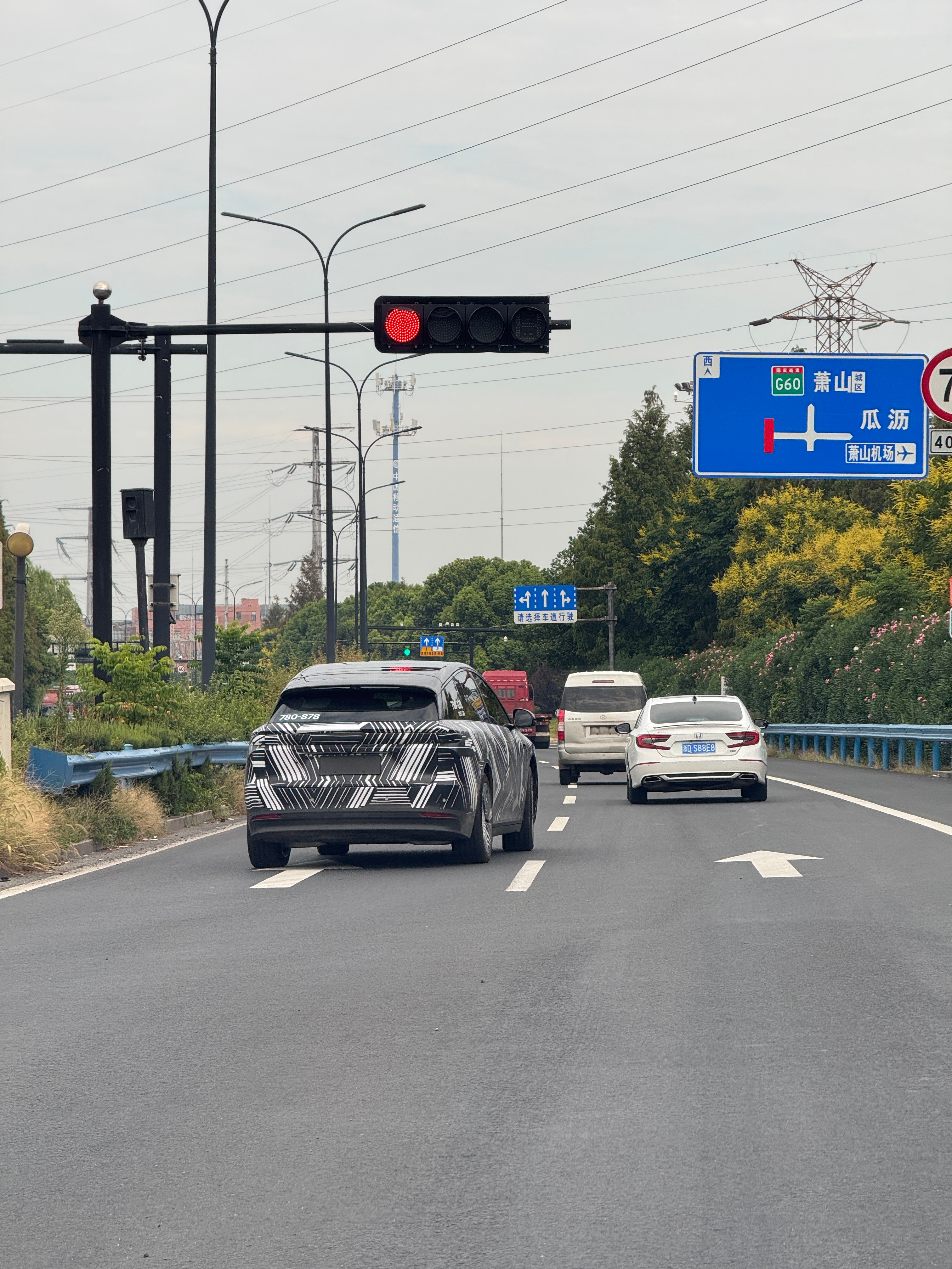 早上好，上班路上猜我遇到了什么车[doge]新能源汽车大v聊车 ​​​