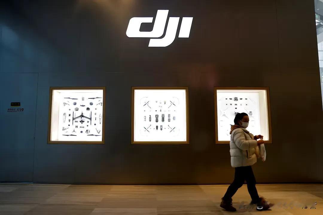 路透社10月19日消息，总部位于中国的无人机制造商大疆礼拜五起诉美国国防部，指控