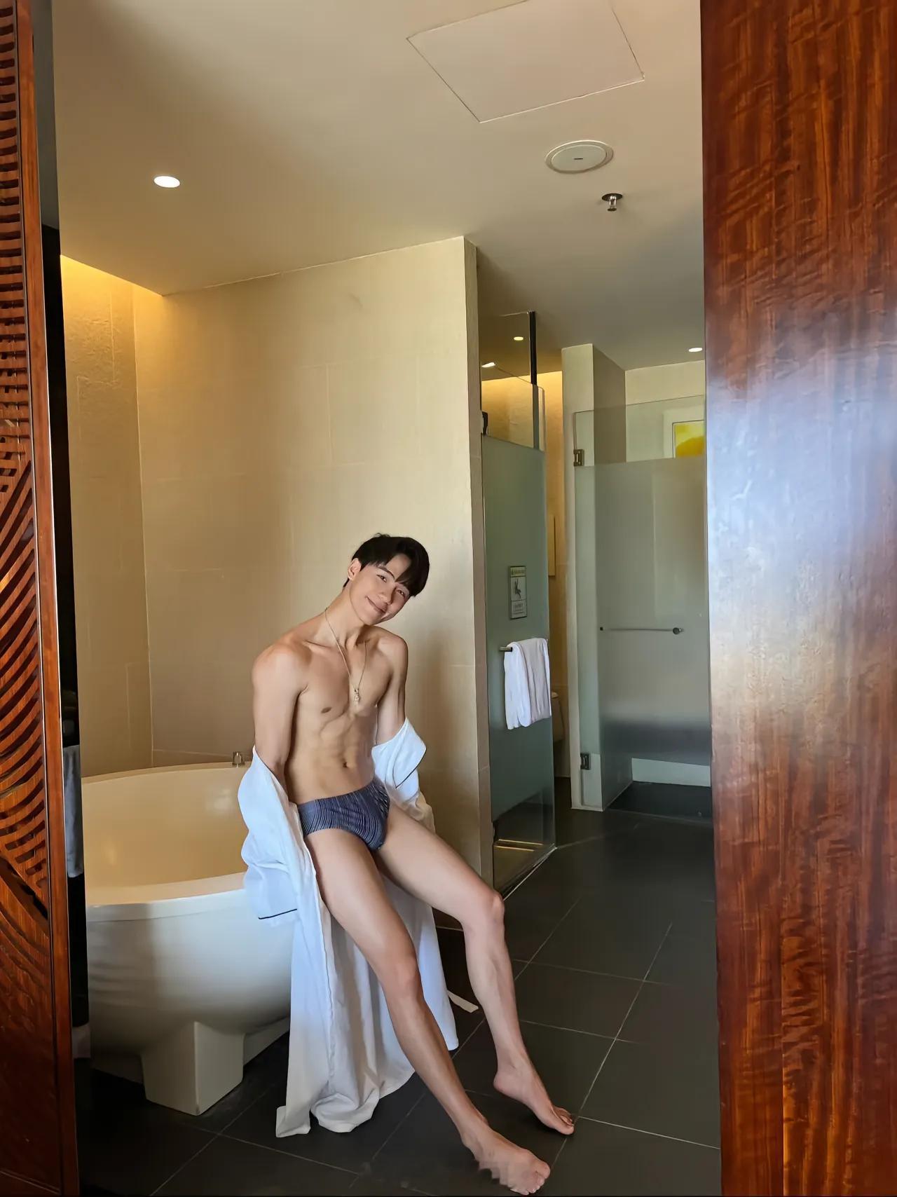 哥哥我喜欢直男[害羞] 