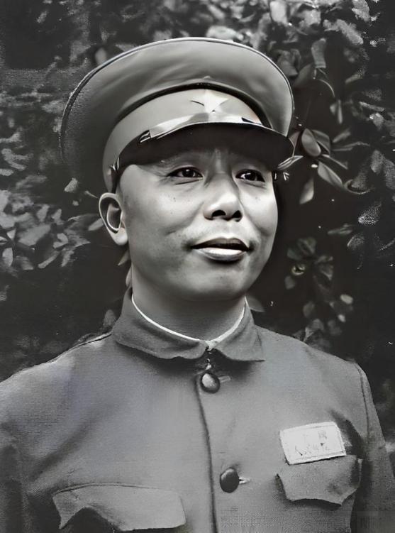 1948年，宋时轮开着吉普车，误打误撞闯入国军阵地，被国军一个营包围，谁知国军营