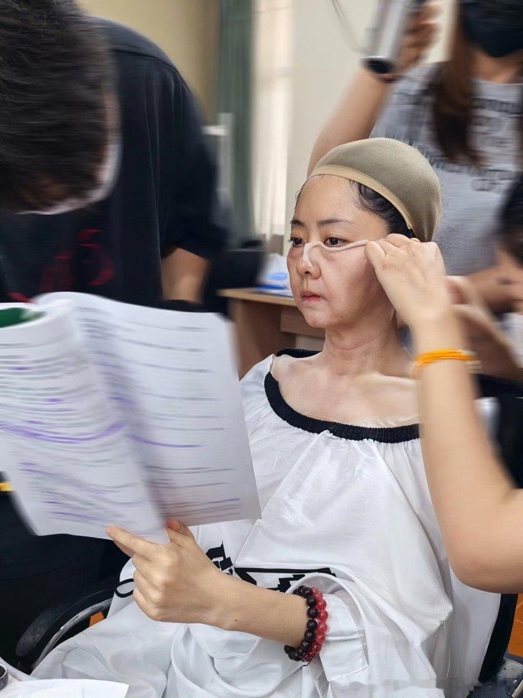 谭松韵老年妆化了6个小时用心对待妆造是一个好剧的标配 ​​​