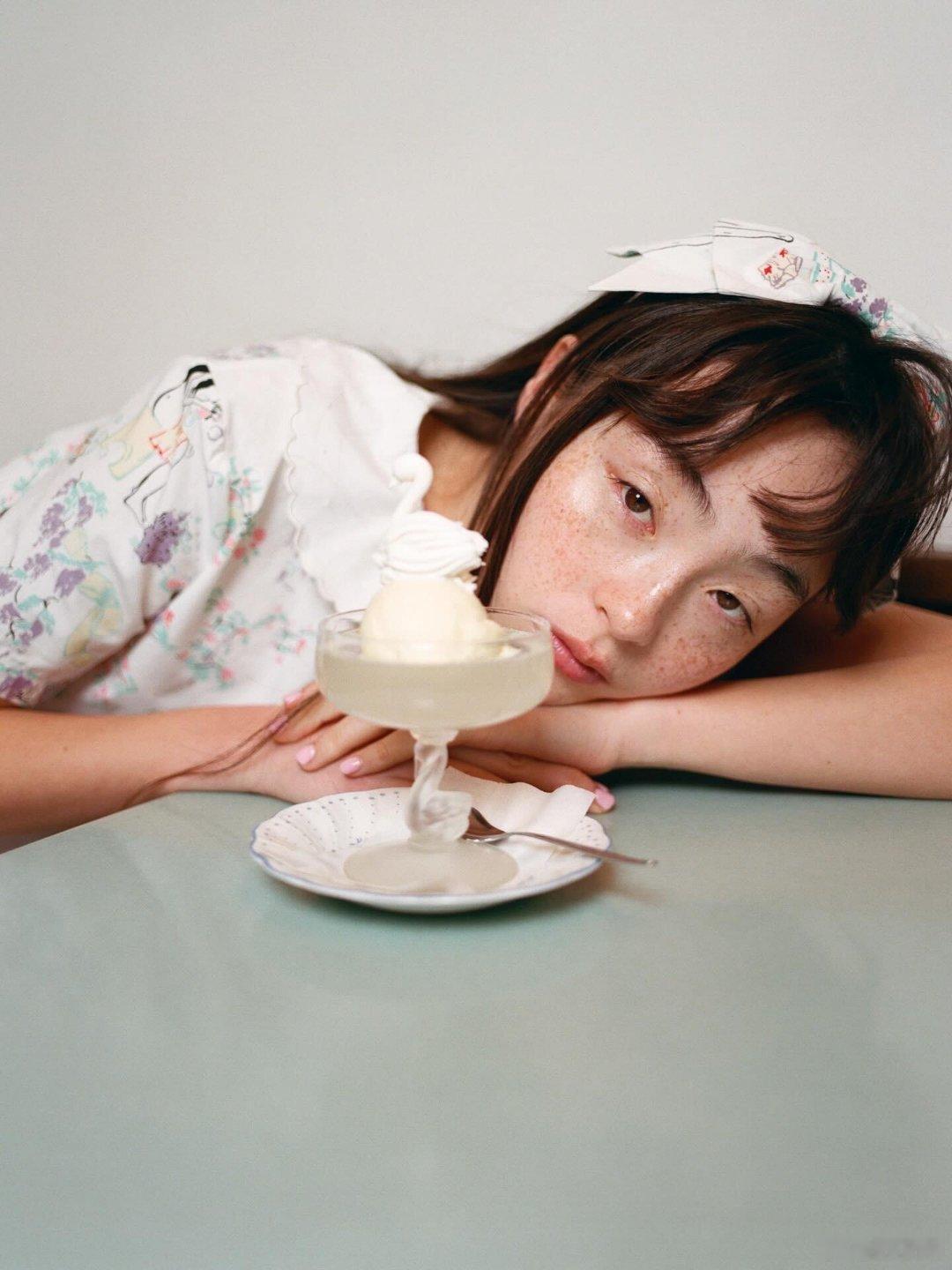 Ashley Williams 26春夏画册中的世理奈 