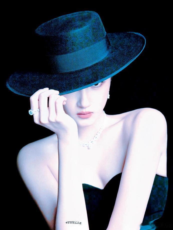 关晓彤工作室用新造型当头像了网友给关晓彤p的照片 关晓彤这波新造型太圈粉，工作室