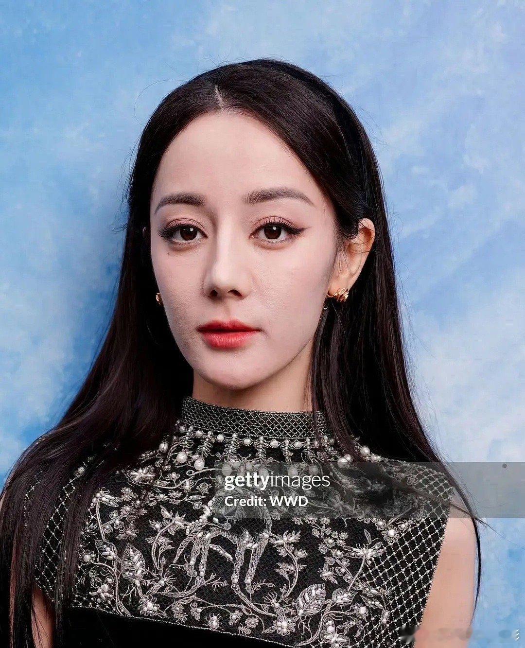 救命，这镜头真的不是来害迪丽热巴的吗[允悲] ​​​